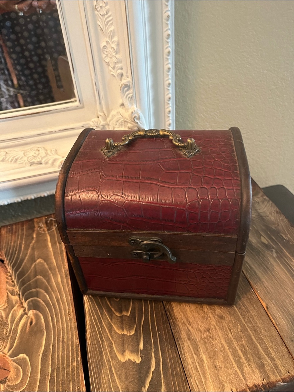 Decorative Red Faux-Croc Jewelry Chest with Antique Brass Handle